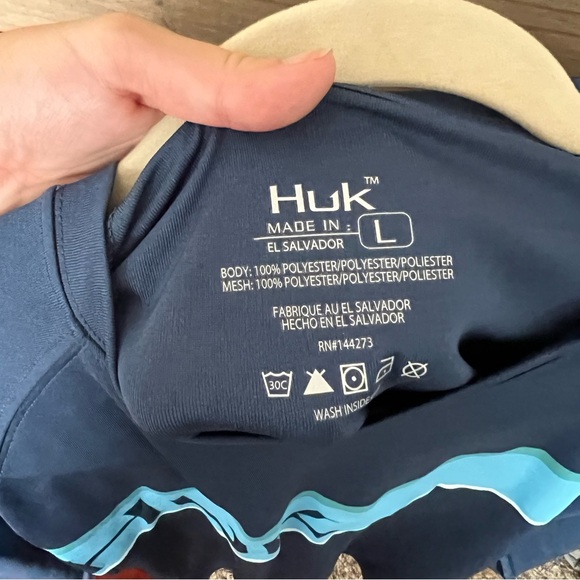 Navy men’s Huk long sleeve shirt size large - Picture 3 of 4